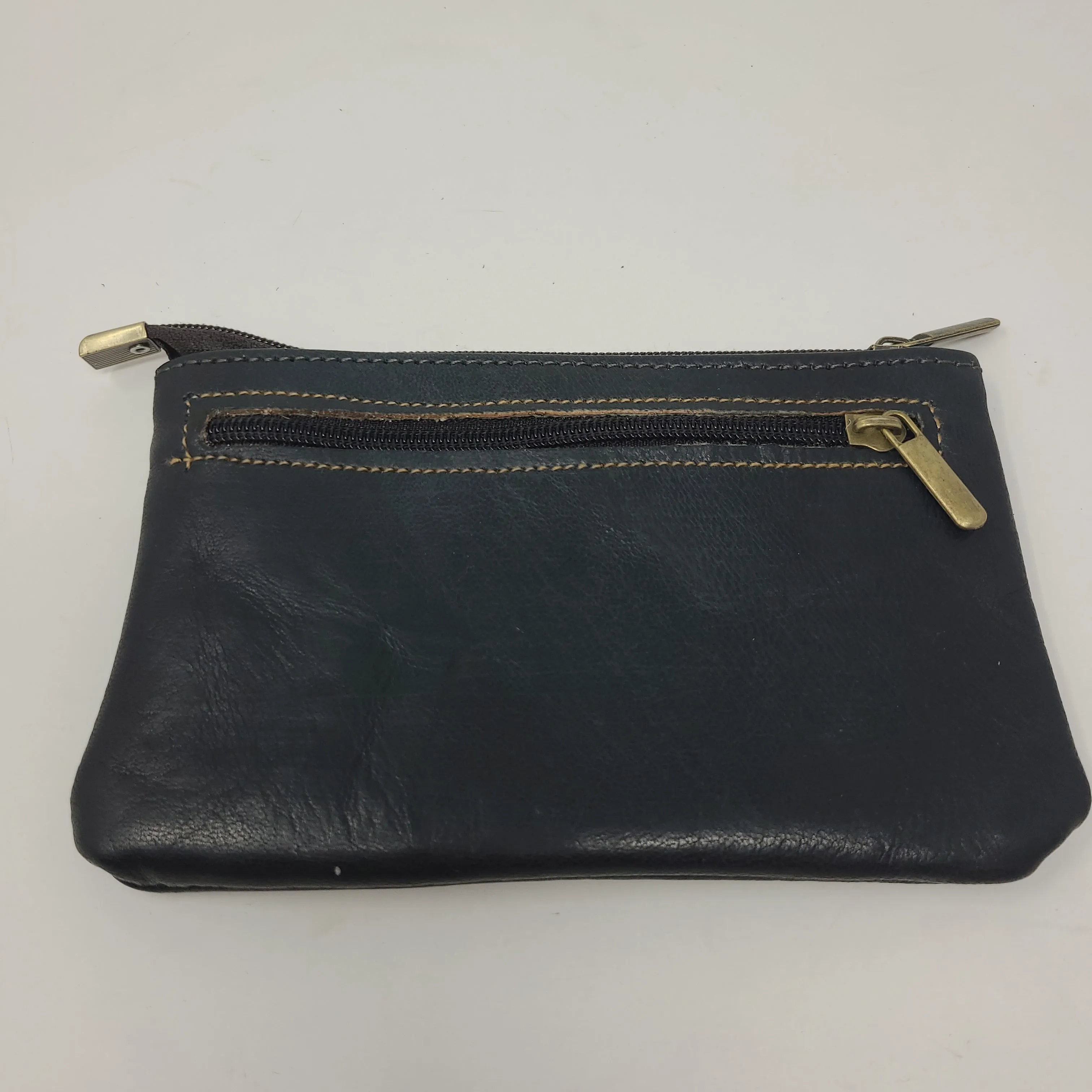 MEDIUM MOROCCAN LEATHER STUDDED CLUTCH BLACK